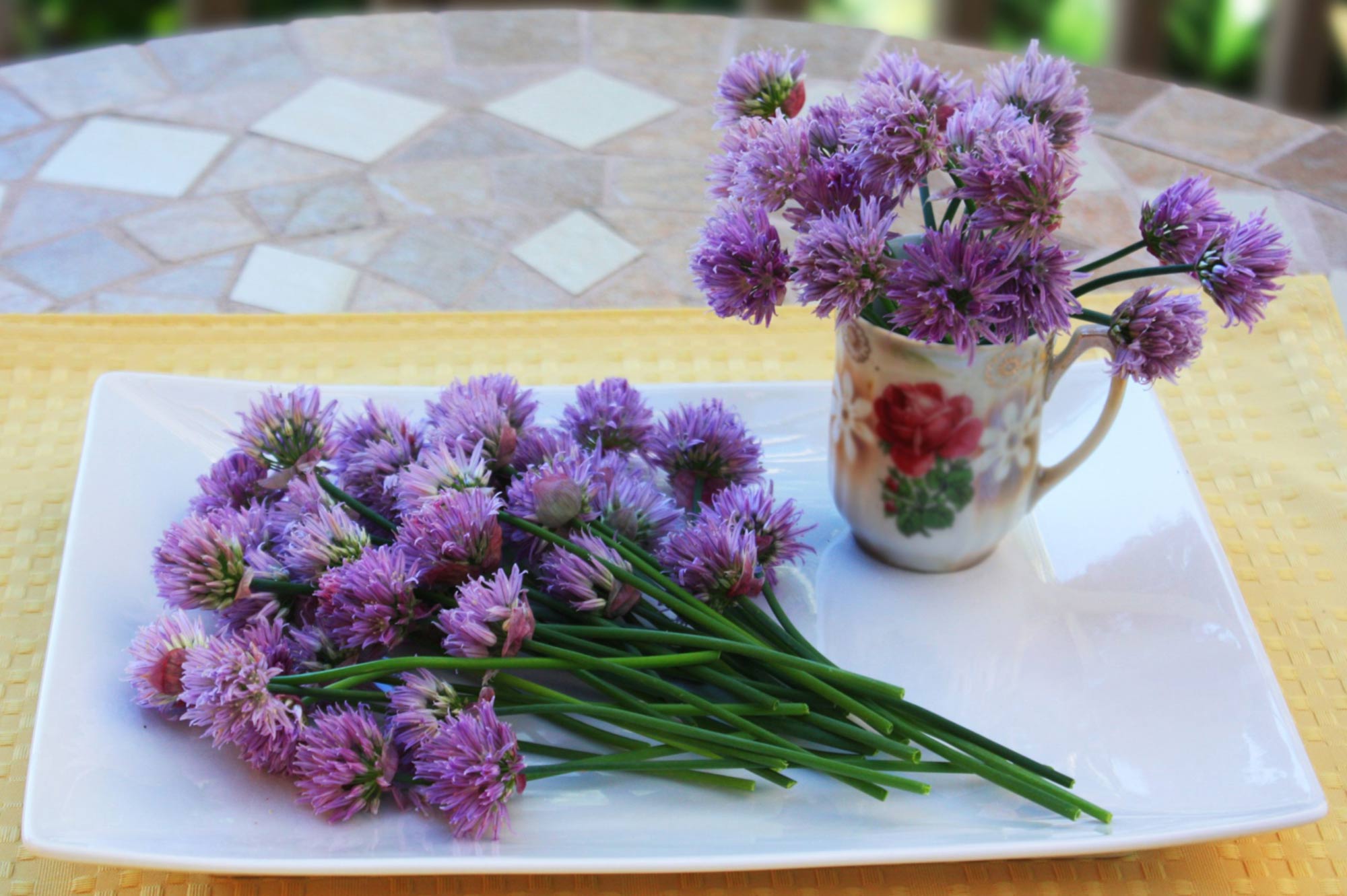 reasons to grow chives