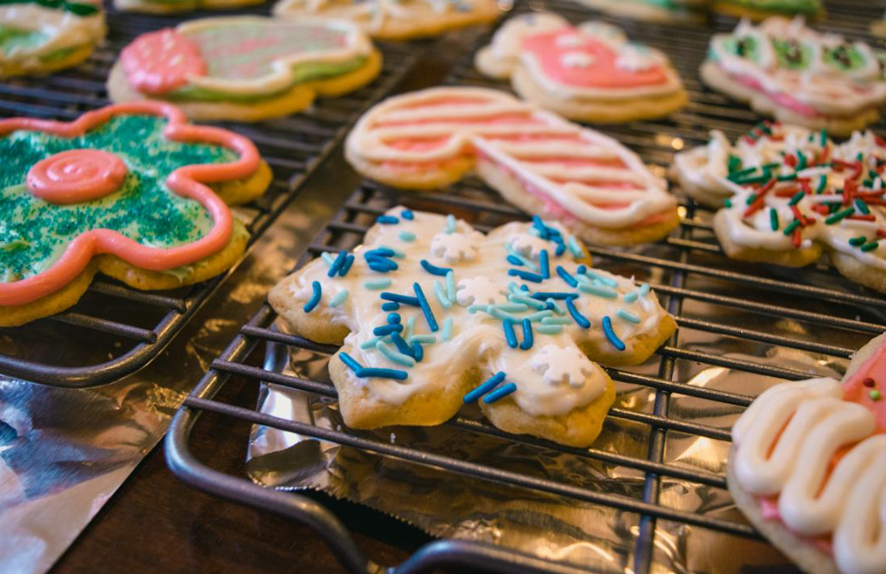 baking cookies to make house smell like christmas