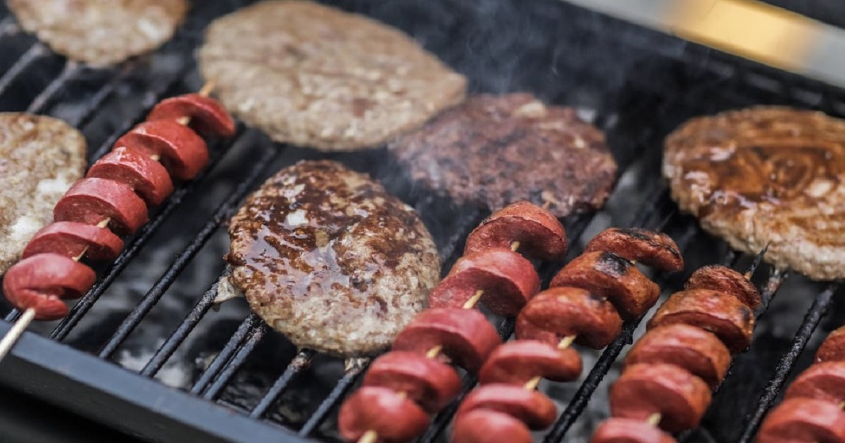 Never Put This Thing in Your Burger Mix Too Early!