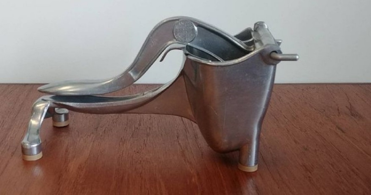 How Many Of You Can Recall This Vintage Kitchen Gadget From The Past?