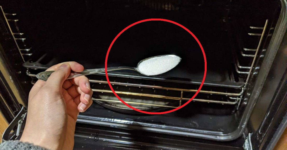 Why Experienced Home Cooks Swear by Sprinkling a Bit of Sugar in the Oven