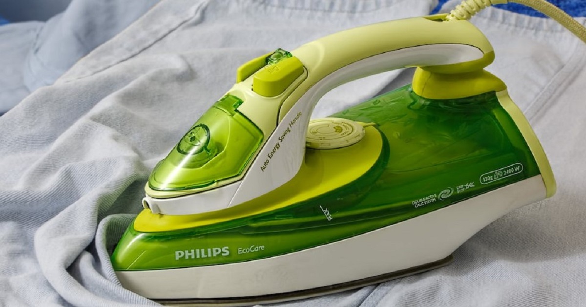 Pour Vinegar in the Iron: A Laundry Hack That You Never Knew