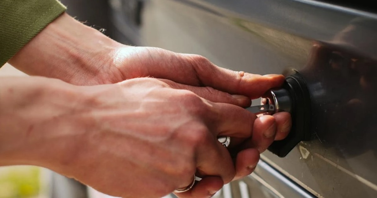 How to Unlock a Car Without a Key