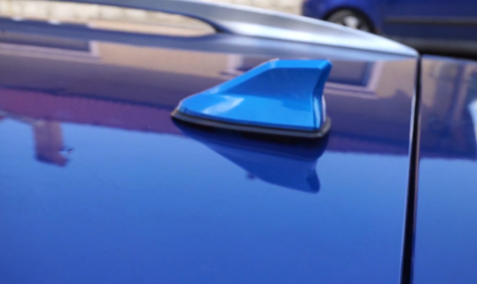 Shark Fin on Cars