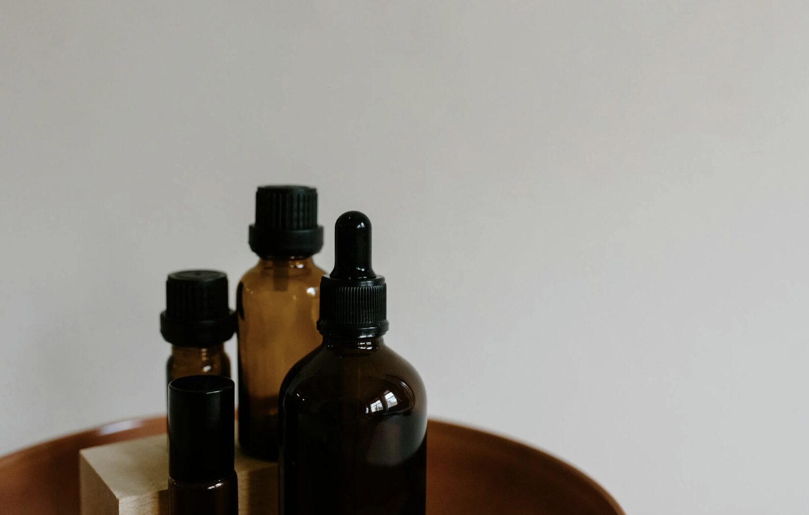 essential oils for toilet paper hack