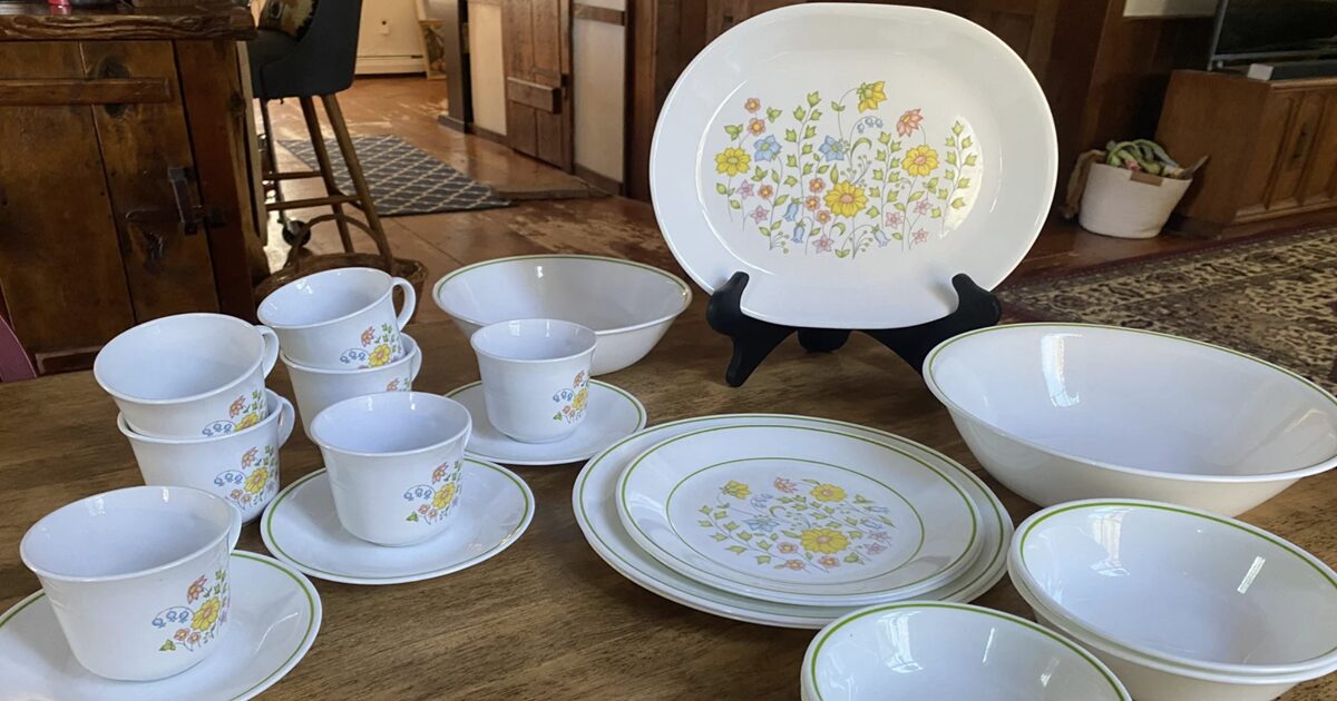 Why You Should Stop Using Your Vintage Corelle Dinnerware