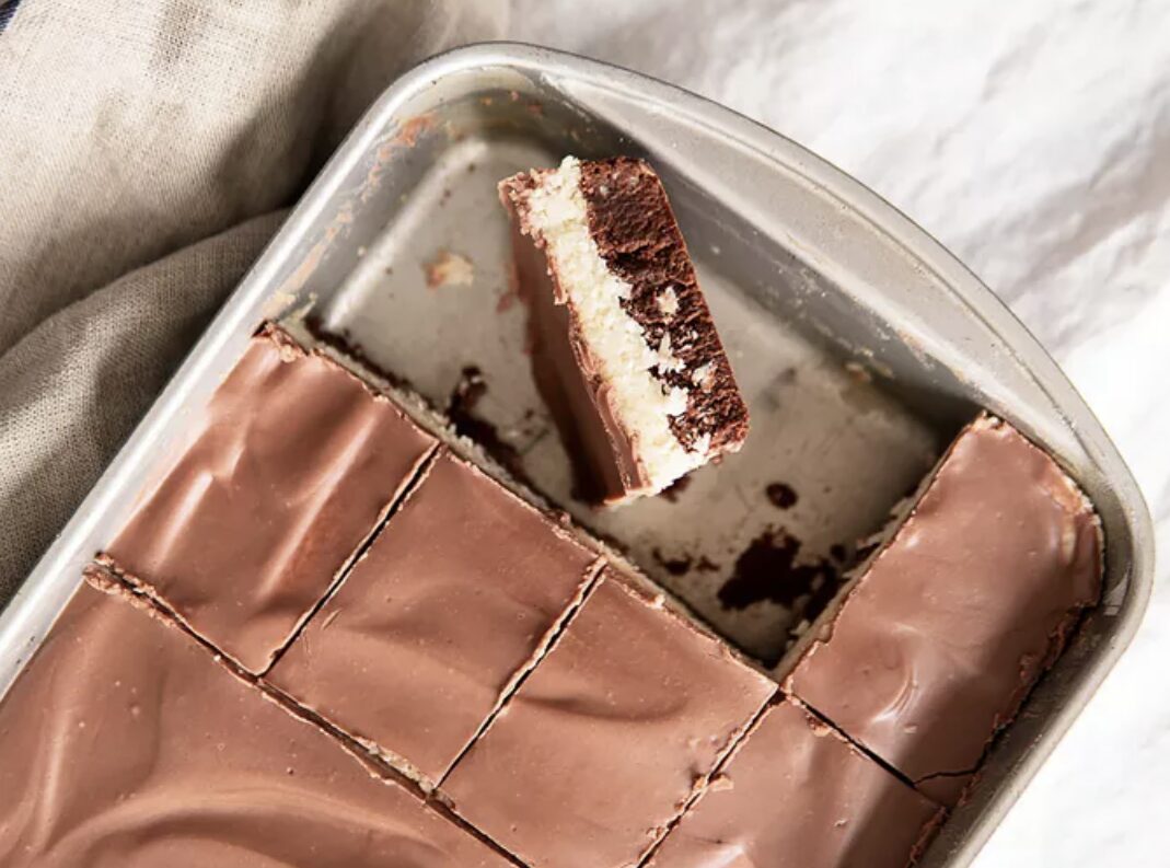 delicious mounds bar cake