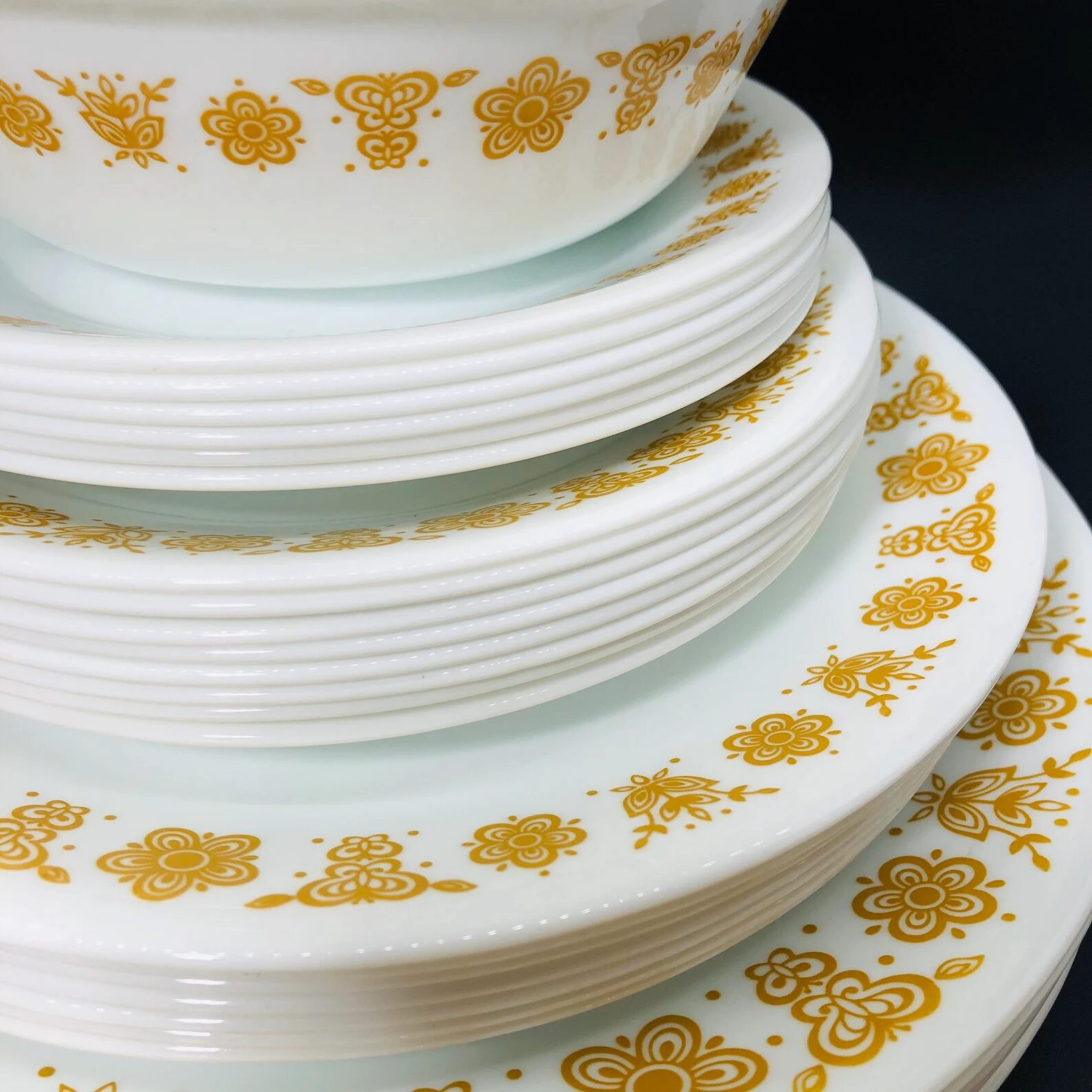 vintage Corelle dinnerware