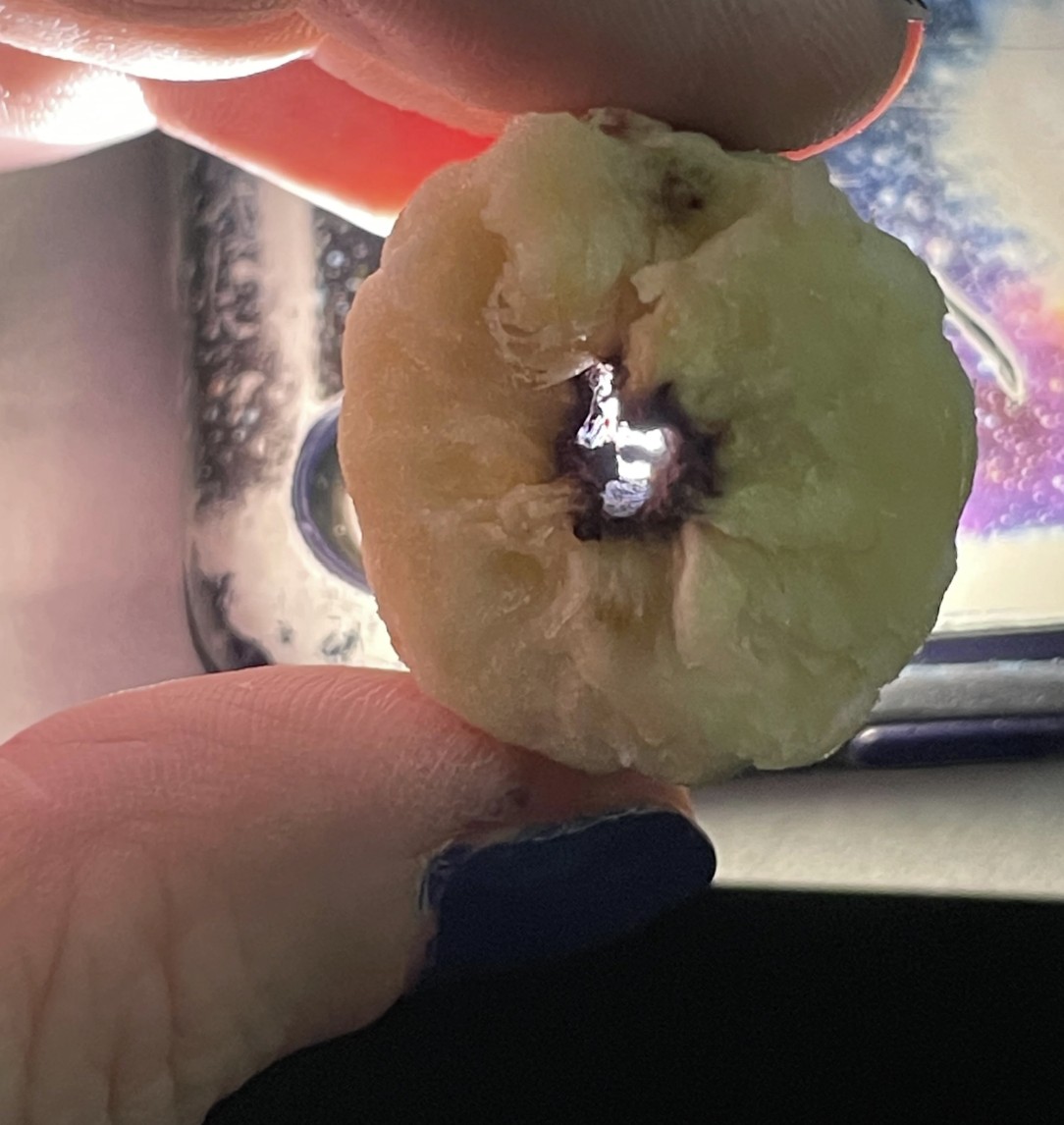 what is a tip of a banana black?