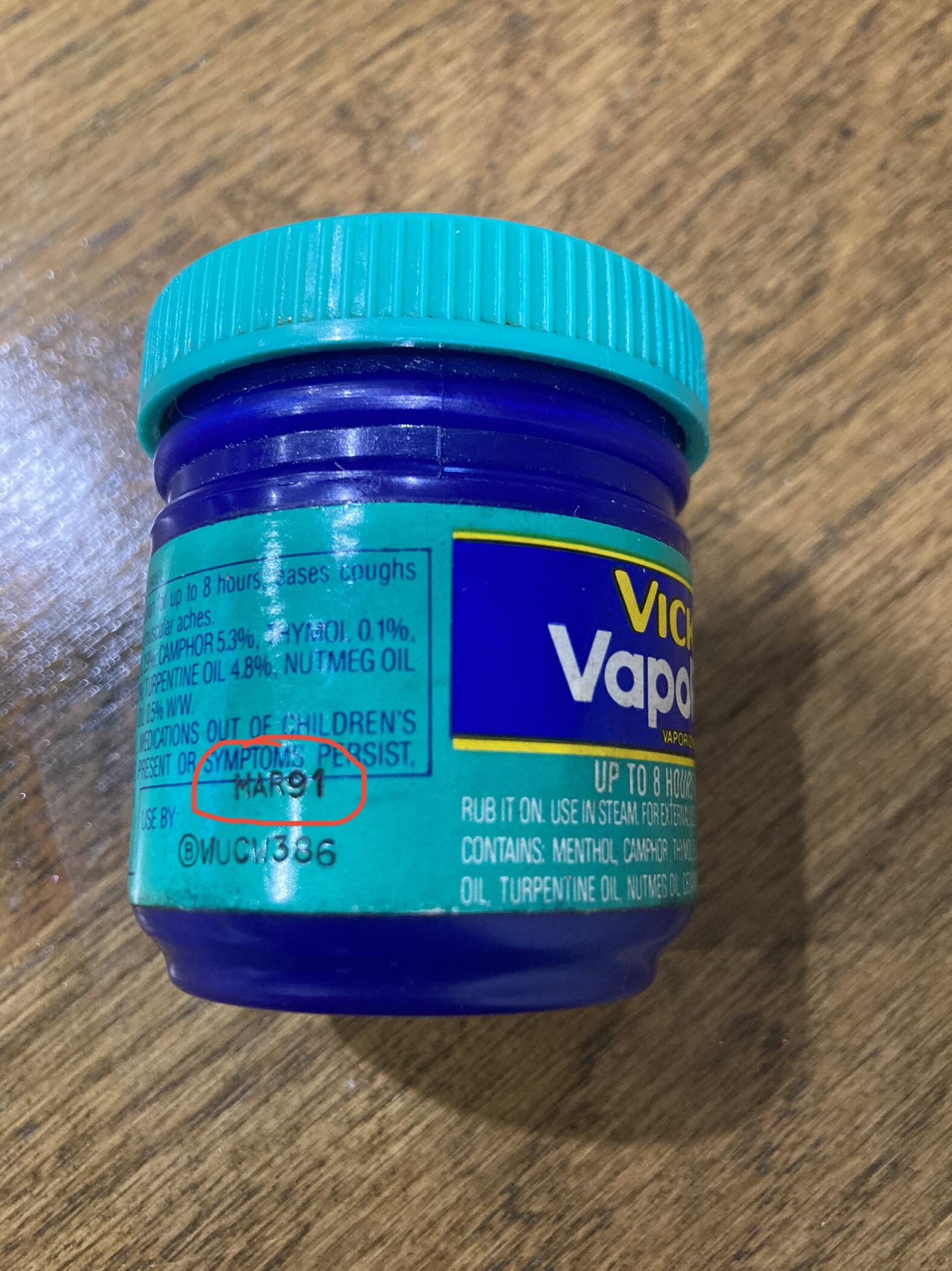 Vicks VapoRub spiders
