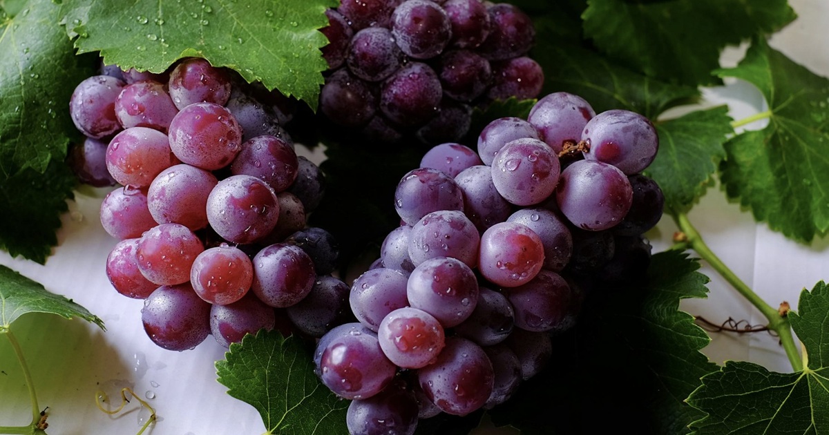 How to Wash Grapes Properly (No Nasty Residue!)
