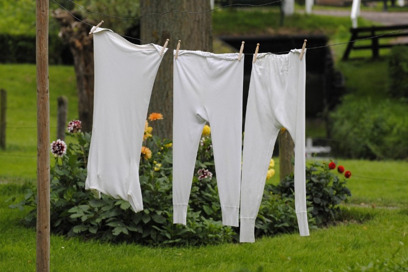 air dry clothes