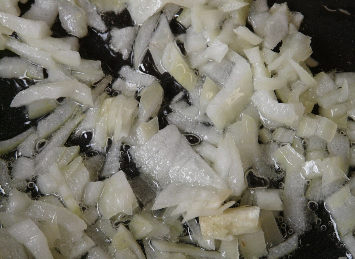 frying onions