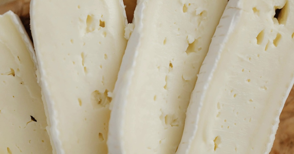 Is It Okay to Eat Cheese Rinds?