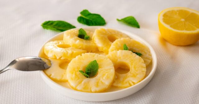pineapple slices