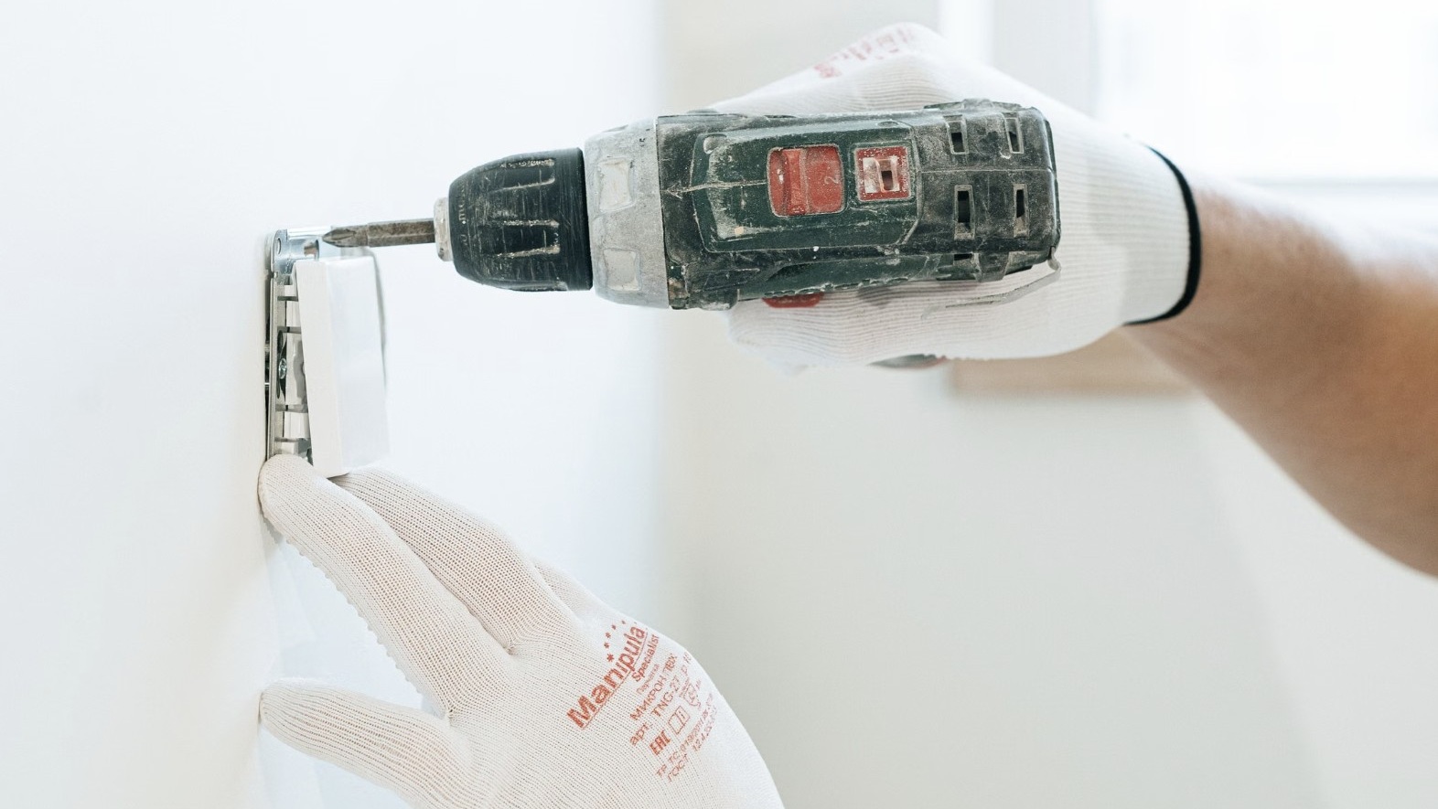 How to Install Electrical Outlets in the Kitchen (Without Cutting Corners)