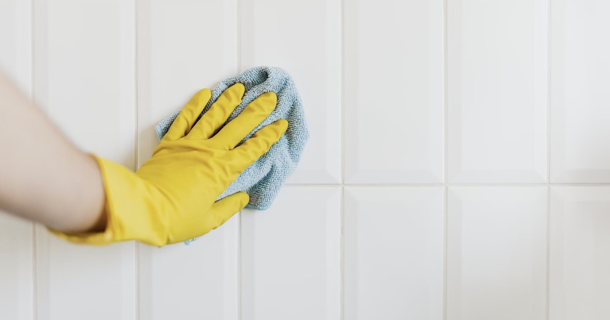 clean tiles
