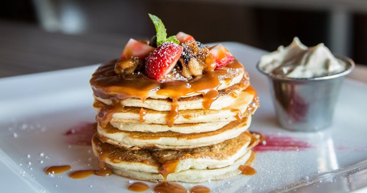 How to Make Jamie Oliver’s 3-Ingredient One-Cup Pancakes